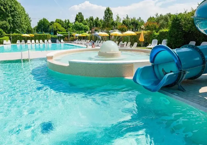 ホテル Hotiday Lazise Garda