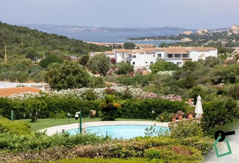 ホテル Hotiday Baja Sardinia Saline
