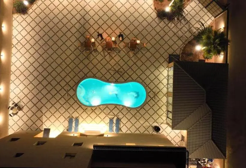 ホテル Jovan Suites
