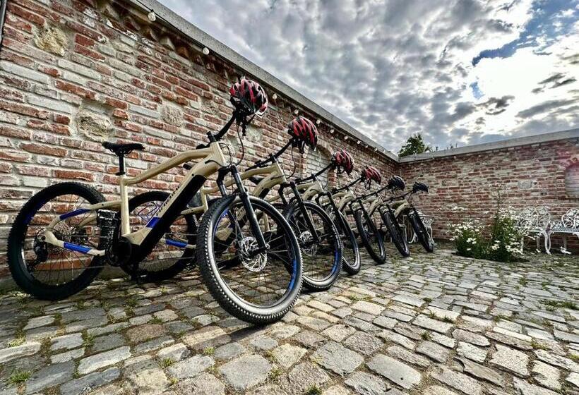 Общежитие Hanul Moara Veche Pensiune Restaurant