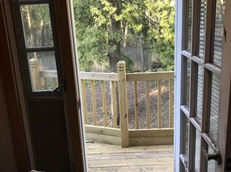 ユースホステル Harbor Light Inn