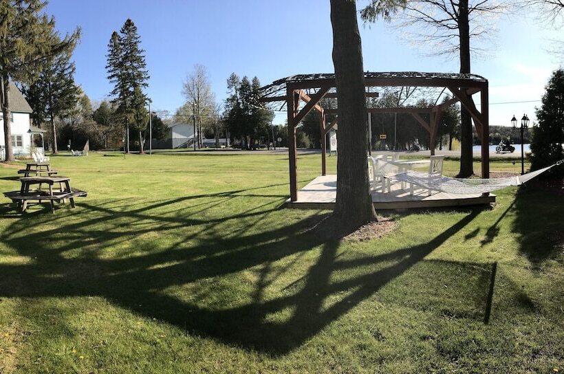 호스텔 Harbor Light Inn