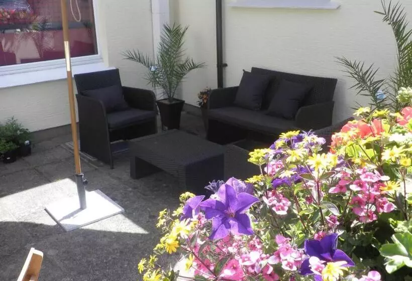 Retkeilymaja Longfrie Inn