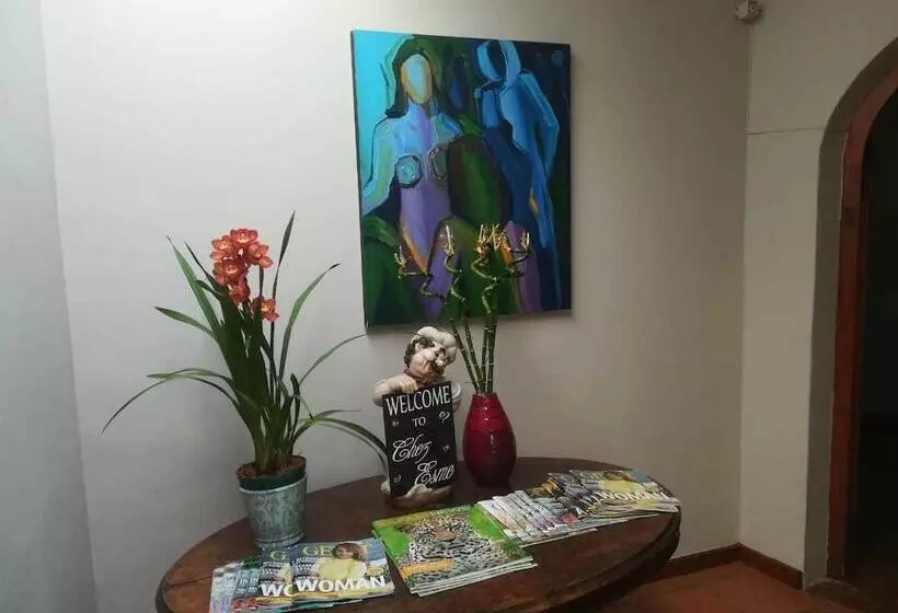 Aamiaismajoitus (B&B) Chez Esme Guest House