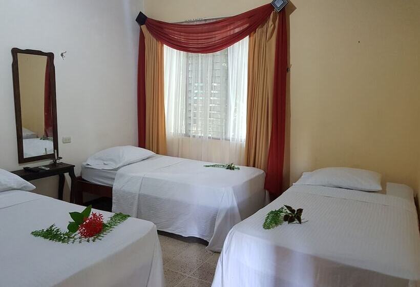 تختخواب و صبحانه Cristina S