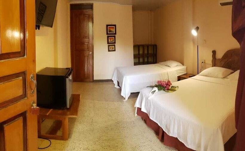 تختخواب و صبحانه Cristina S