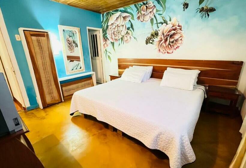 هاستل Hostal Colina De Lluvia