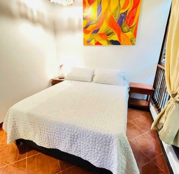 هاستل Hostal Colina De Lluvia