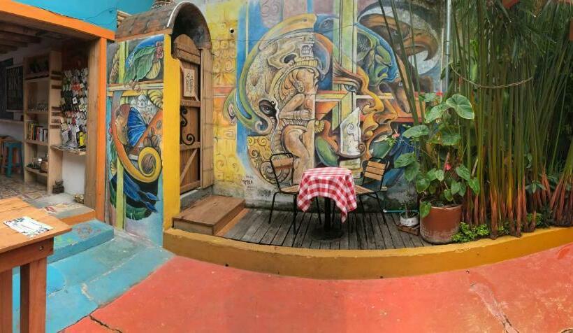 هاستل Hostal Colina De Lluvia