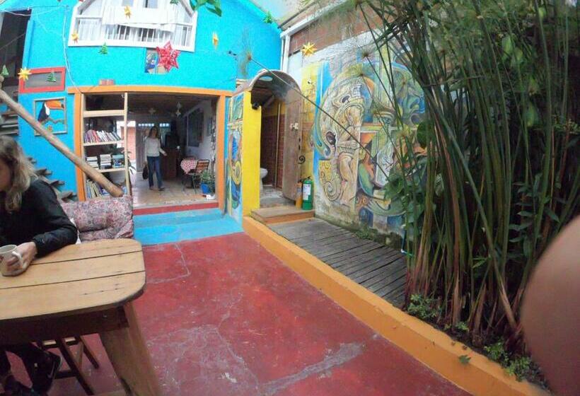 هاستل Hostal Colina De Lluvia