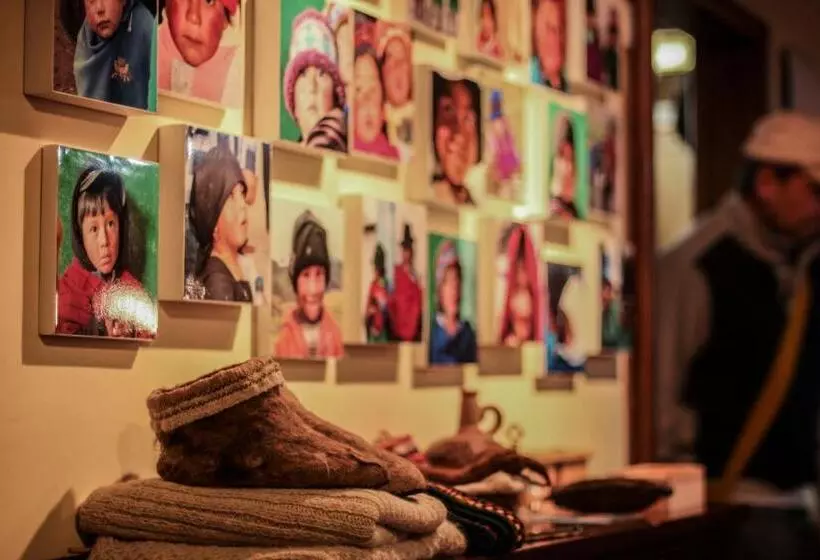 ホテル Inti Sisa Art Guesthouse