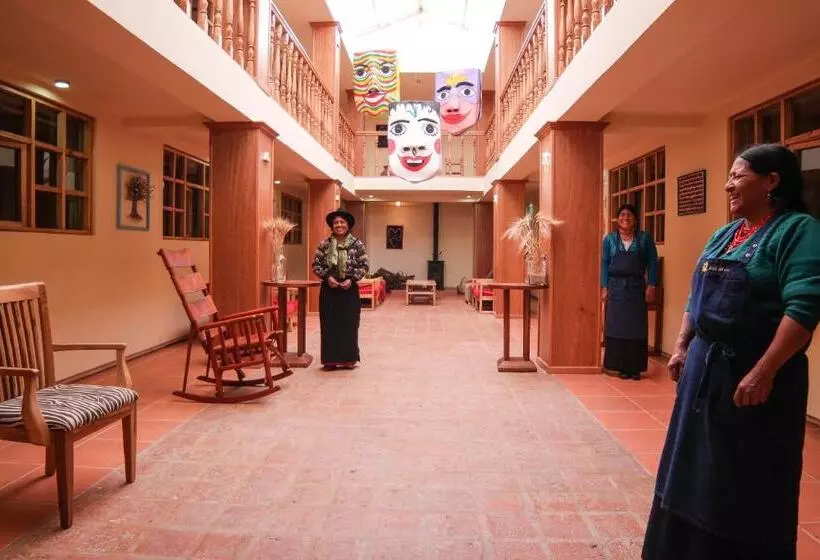 ホテル Inti Sisa Art Guesthouse