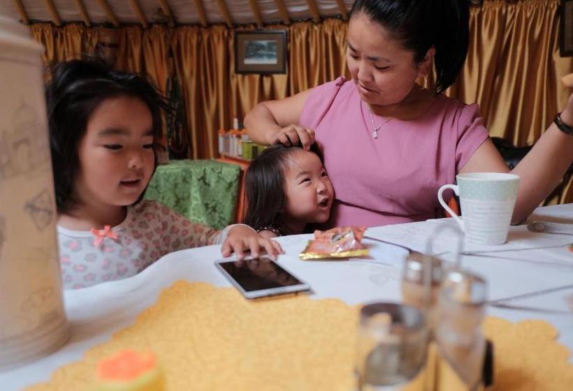 پانسیون Family Tour Guesthouse