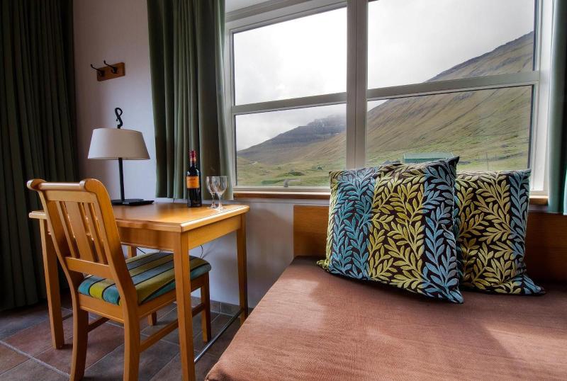 بنسيون Gjaargardur Guesthouse Gjogv