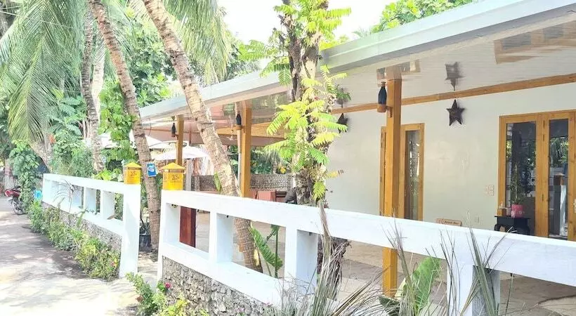 پانسیون Beach Star Maldives