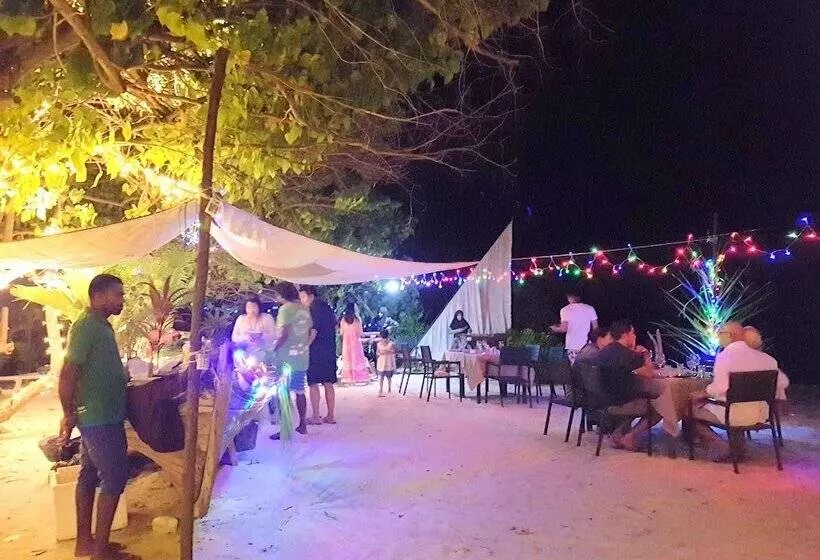 پانسیون Beach Star Maldives