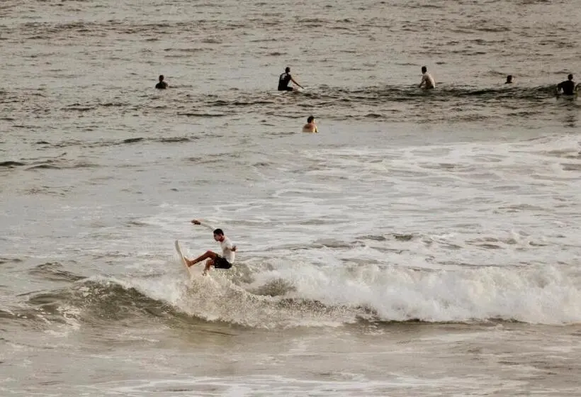 ユースホステル Surfside El Tunco
