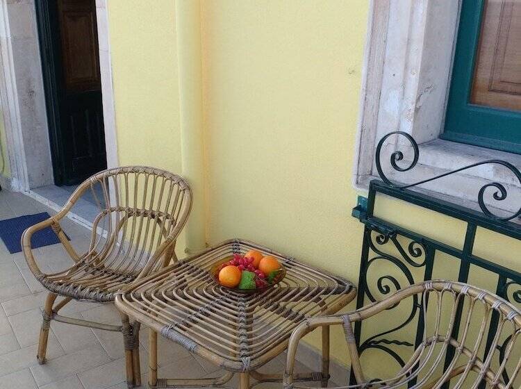 Homstel Beach   Taormina Hostel