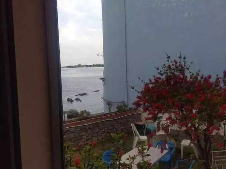 Homstel Beach   Taormina Hostel