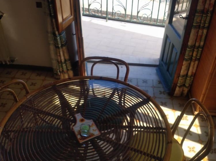 Homstel Beach   Taormina Hostel