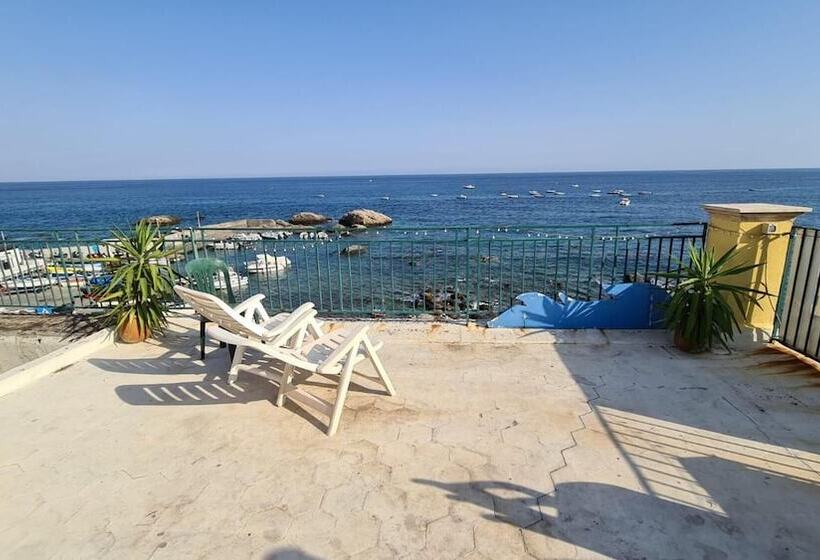 Homstel Beach   Taormina Hostel