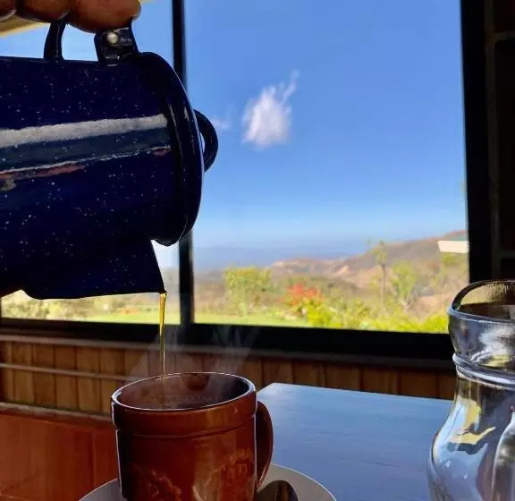 هتل Casitas De Montaña Cabuya