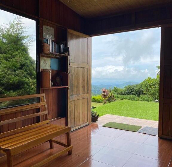 هتل Casitas De Montaña Cabuya