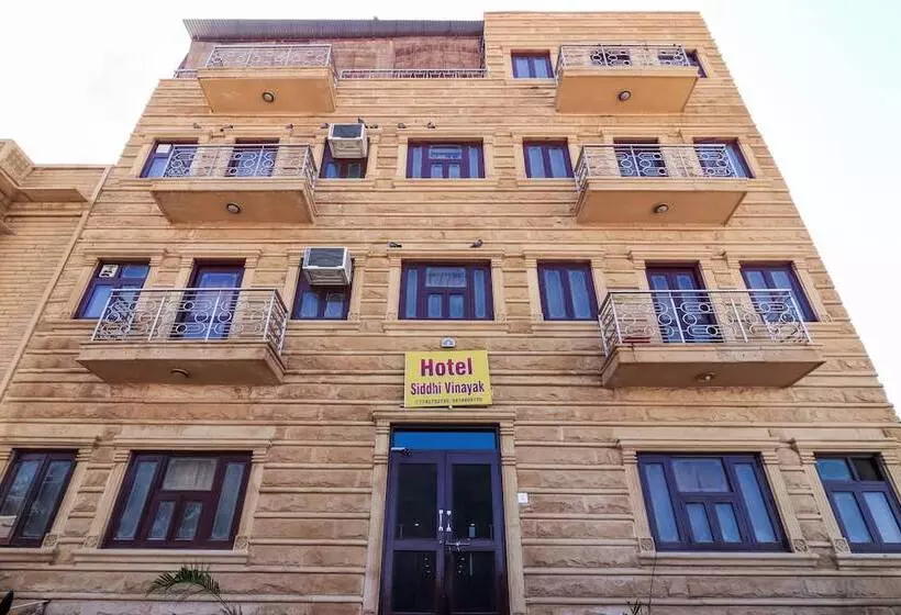 Oyo 28326 Hotel Siddhi Vinayak
