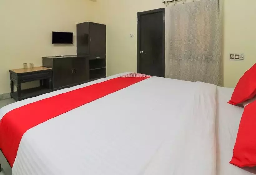 Oyo 28326 Hotel Siddhi Vinayak