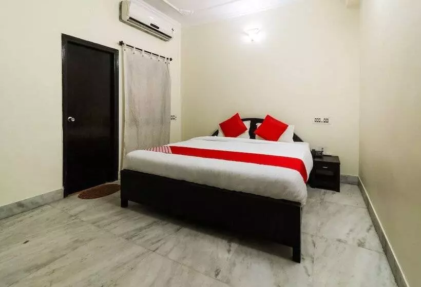 Oyo 28326 Hotel Siddhi Vinayak