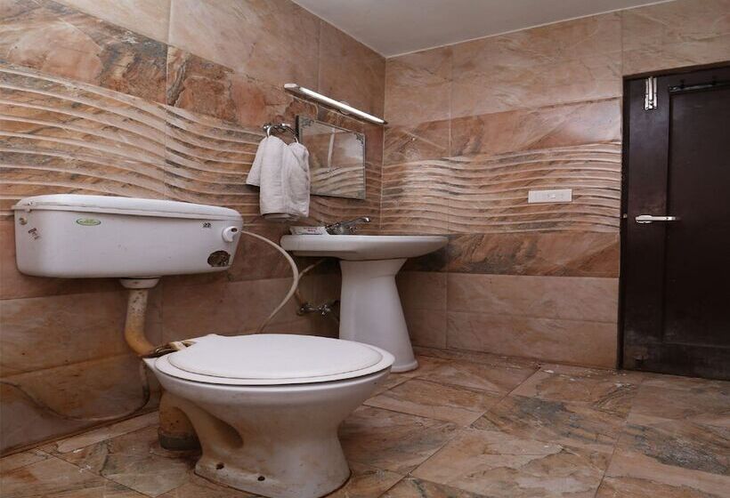 Oyo 29660 Hotel Vardhman Classic