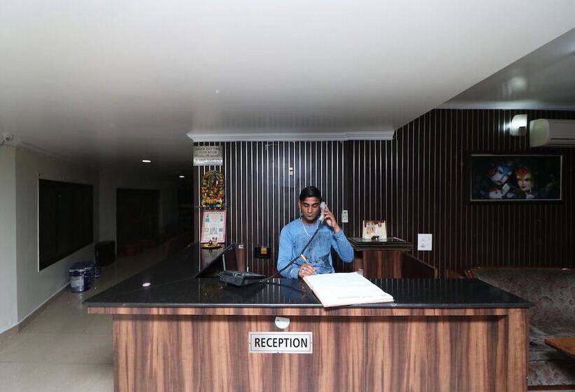 Oyo 29660 Hotel Vardhman Classic
