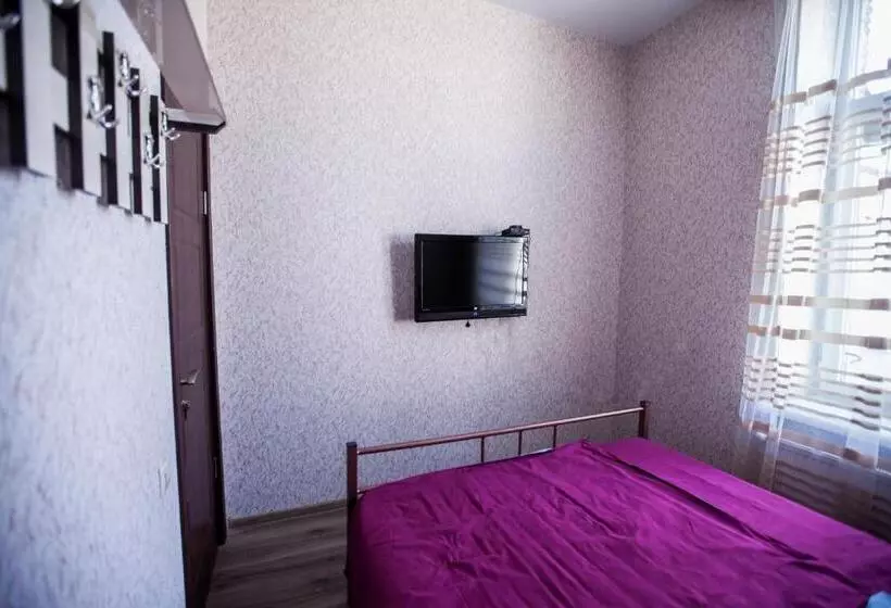 پانسیون Guest House Didis