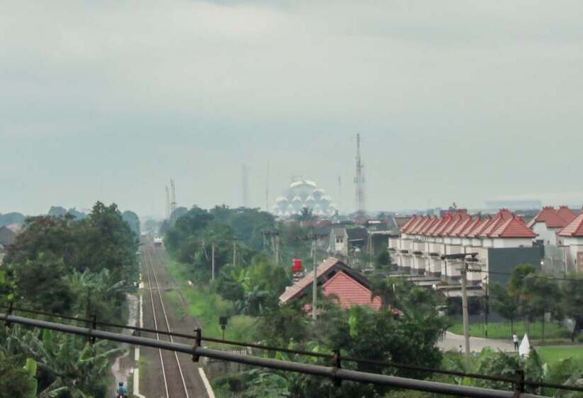 هتل Oyo 483 Flagship Tamansari Panoramic Bandung