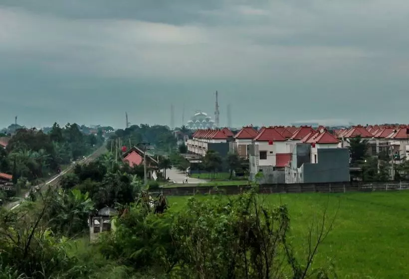 ホテル Oyo 483 Flagship Tamansari Panoramic Bandung
