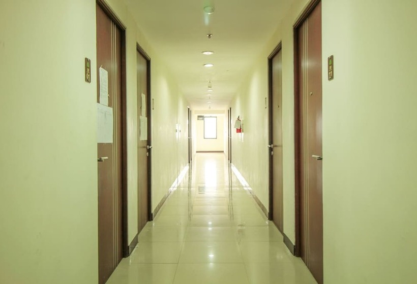 هتل Oyo 483 Flagship Tamansari Panoramic Bandung