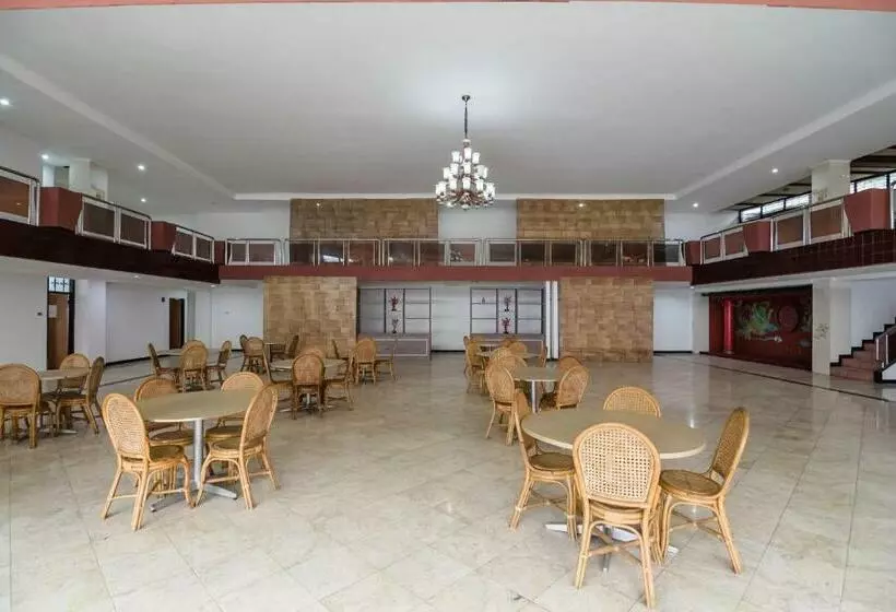 Hotelli Reddoorz Near Citimall Sukabumi