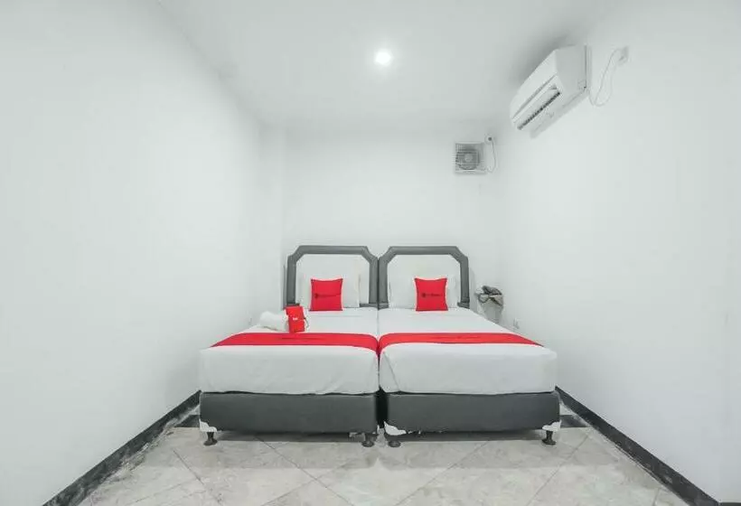 Hotelli Reddoorz Near Citimall Sukabumi