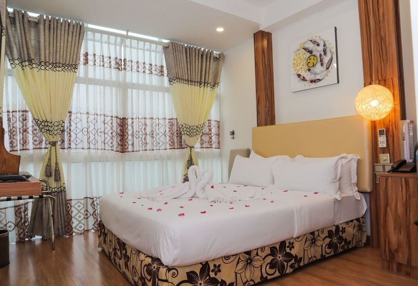 فندق Holiday Park