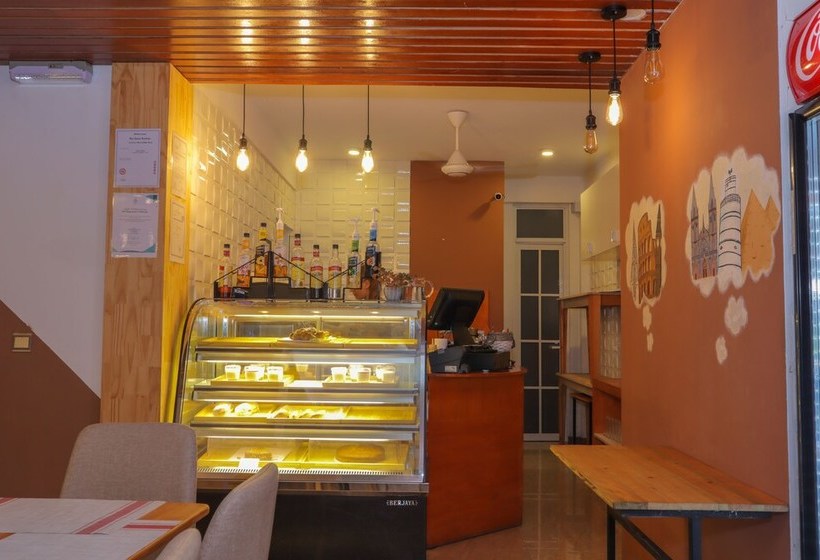 فندق Holiday Park