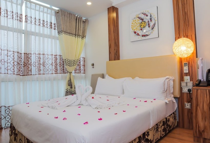 فندق Holiday Park