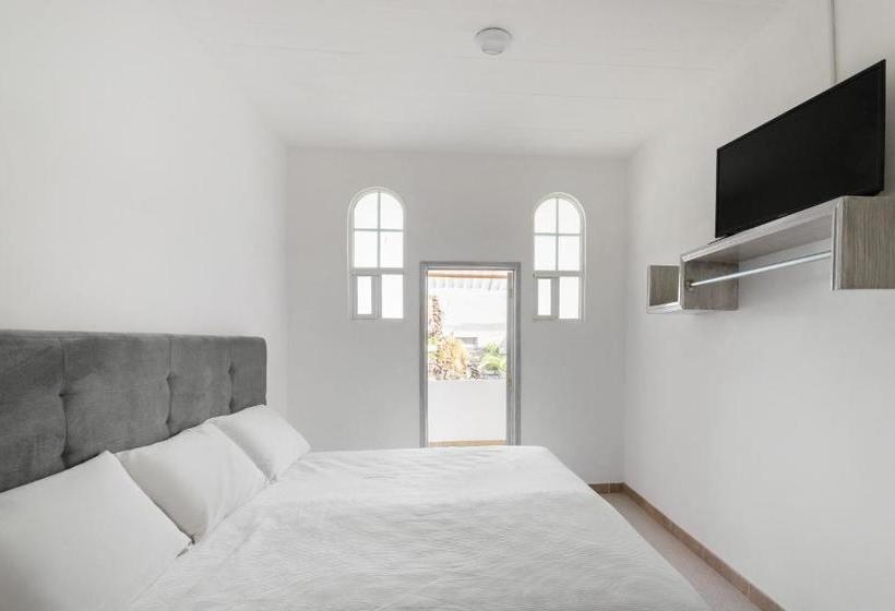 Отель Capital O Vivanta