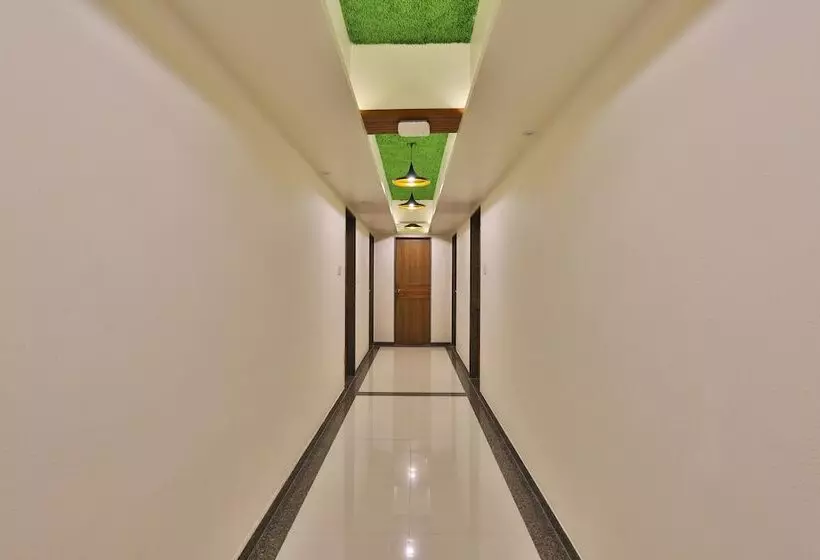 Oyo 15981 Hotel Shiv Ganga