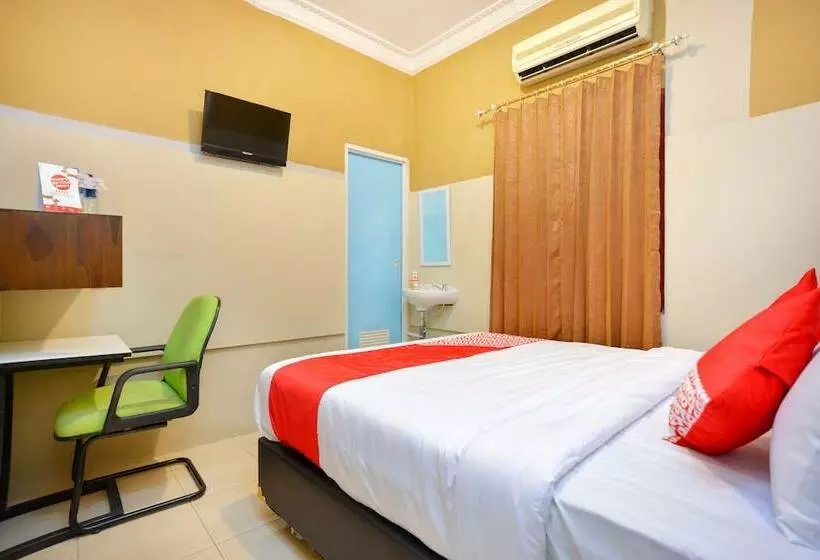 Oyo 476 Hotel Naura