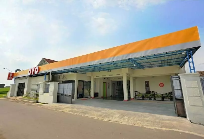 Oyo 476 Hotel Naura