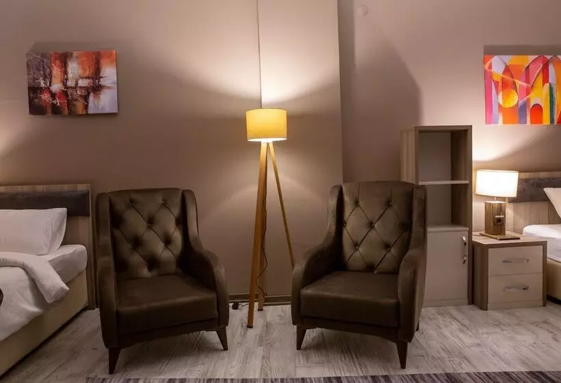 Staron Otel