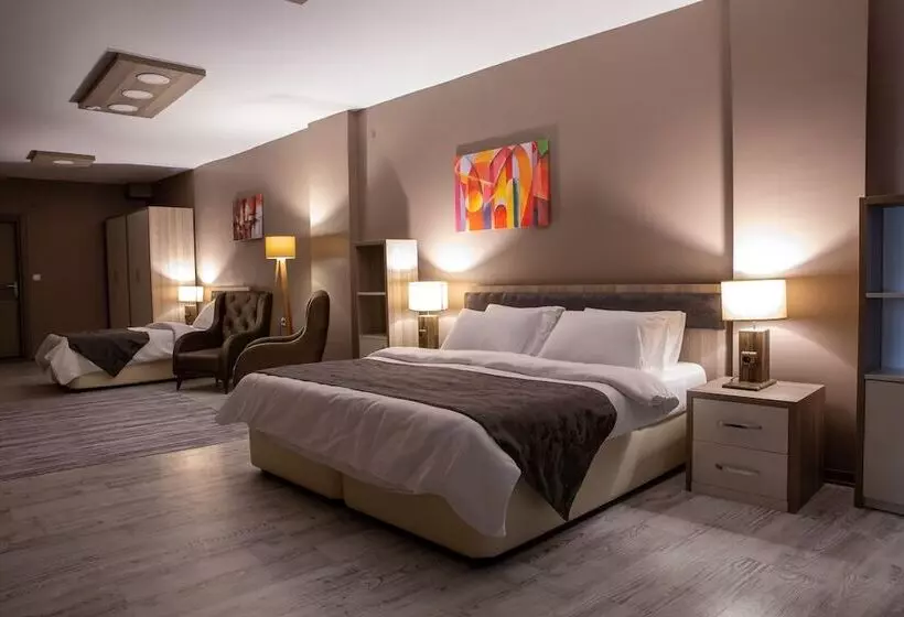 Staron Otel