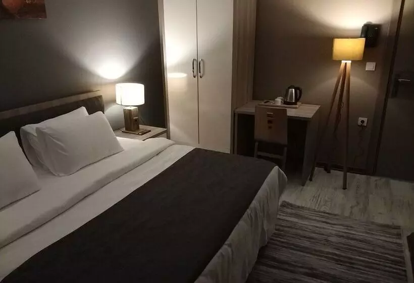 Staron Otel