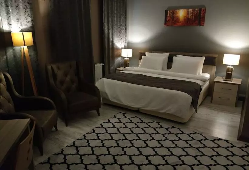 Staron Otel