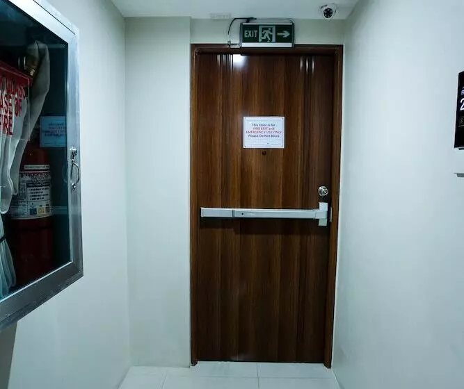 هتل Fleur De Liz   Tagbilaran